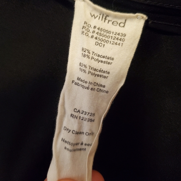 Aritzia Wilfred Chevalier blazer jacket. Satin parts. Size 2. - Picture 7 of 10